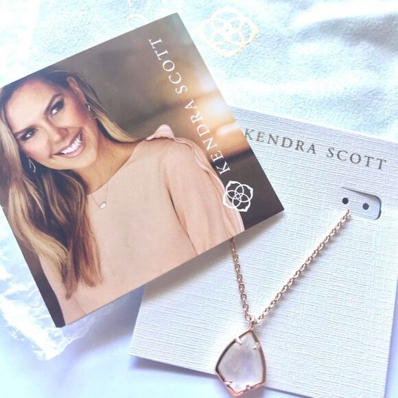 Kendra Scott Cory Rose Gold Necklace New With Tags & gift wrapped - Picture 5 of 5